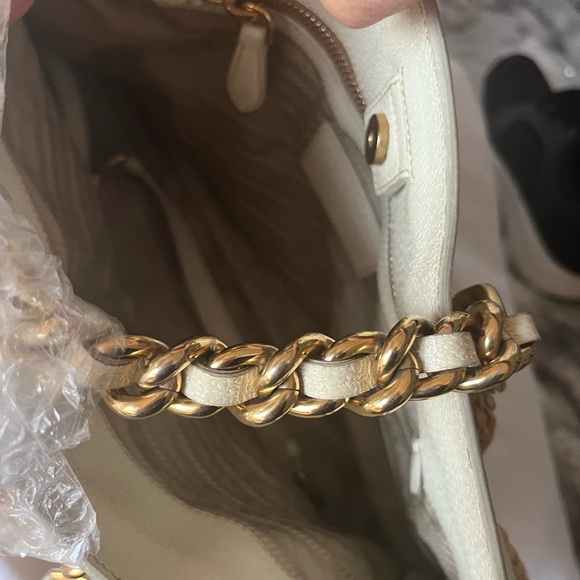 PRADA BAG WITH SHOULDER STRAP. - Picture 10 of 15